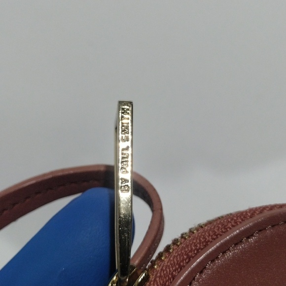 Paul Smith Heart Shape Small Wristlet with the word "Hello" 5x4" Limited Edition - Picture 6 of 8